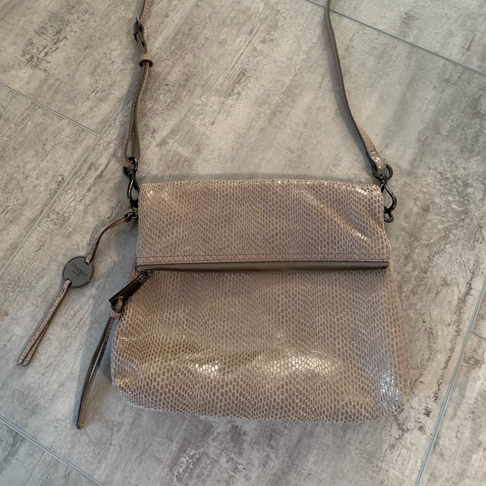 Snakeskin Crossbody~ Taupe (10Lx11 1/4W)